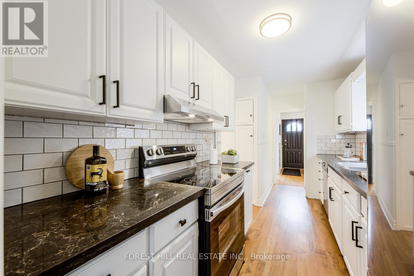 32 Randolph Road, Toronto, Ontario  M4G 3R7 - Photo 17 - C12129665