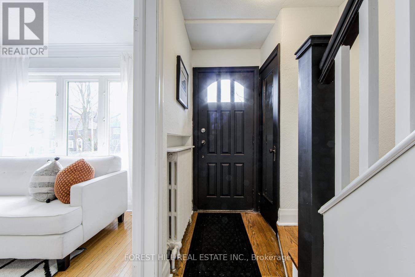 32 Randolph Road, Toronto, Ontario  M4G 3R7 - Photo 3 - C12129665