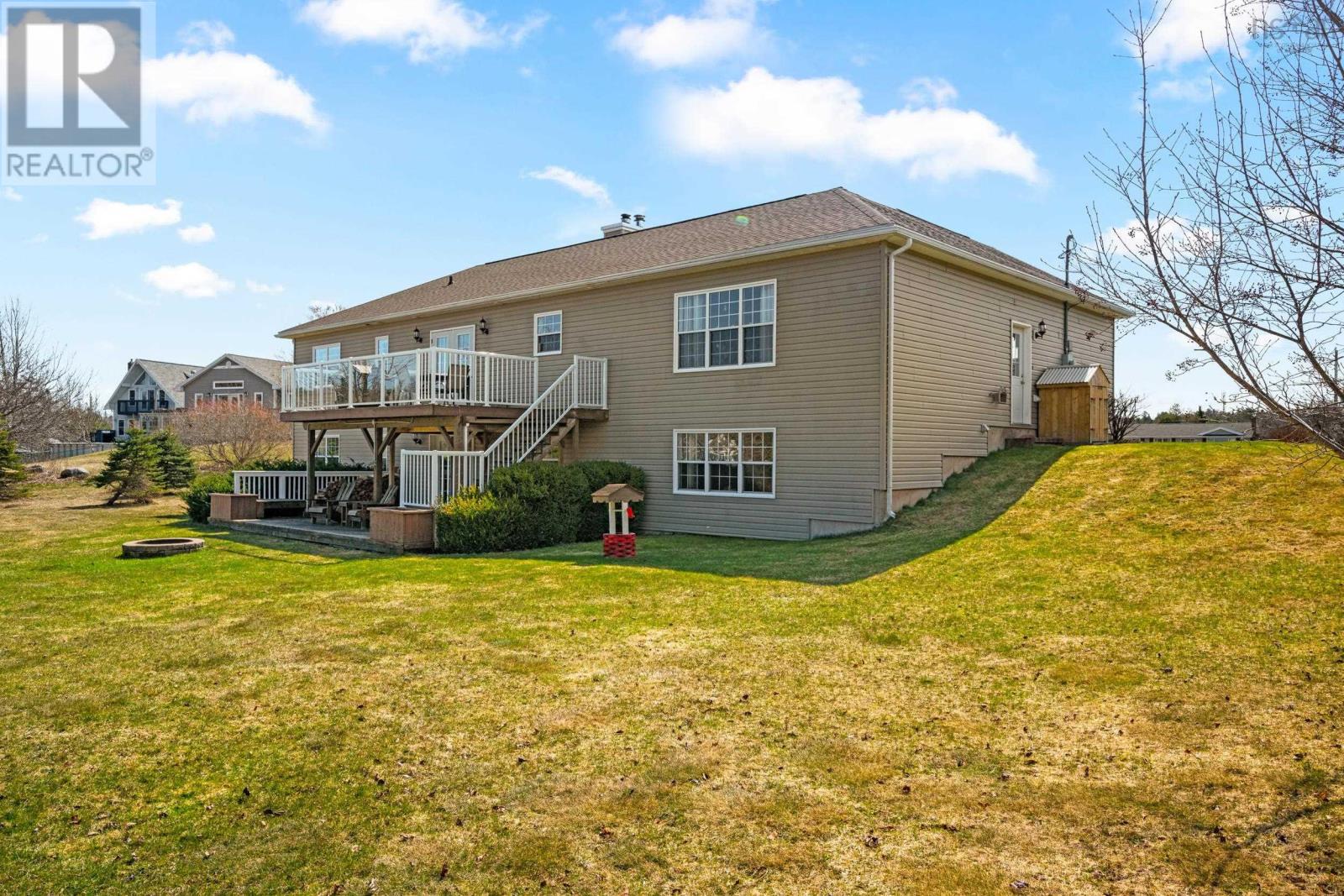 Property at 21 Meadowview Drive image 4