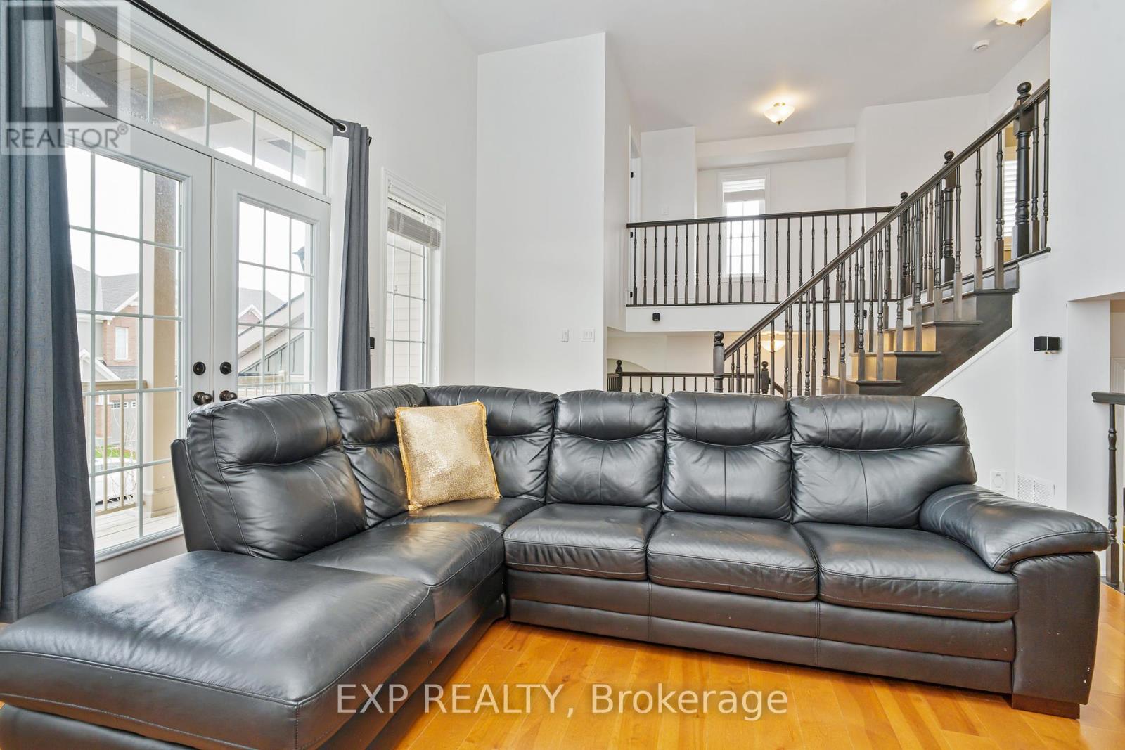 112 Burbot Street, Ottawa, Ontario  K2J 6J8 - Photo 11 - X12129723
