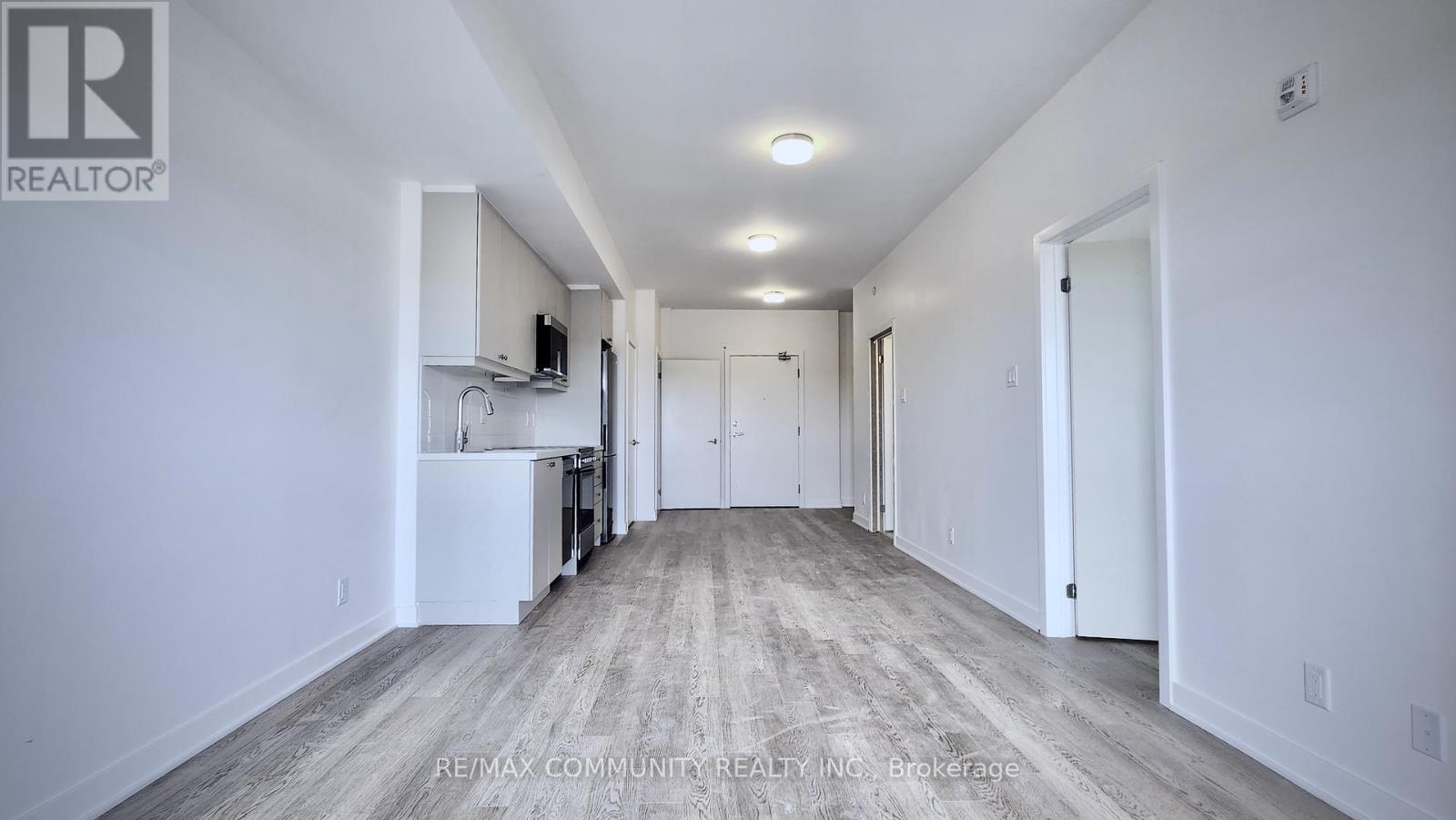 Property at 704 - 55 CLARINGTON BOULEVARD image 5