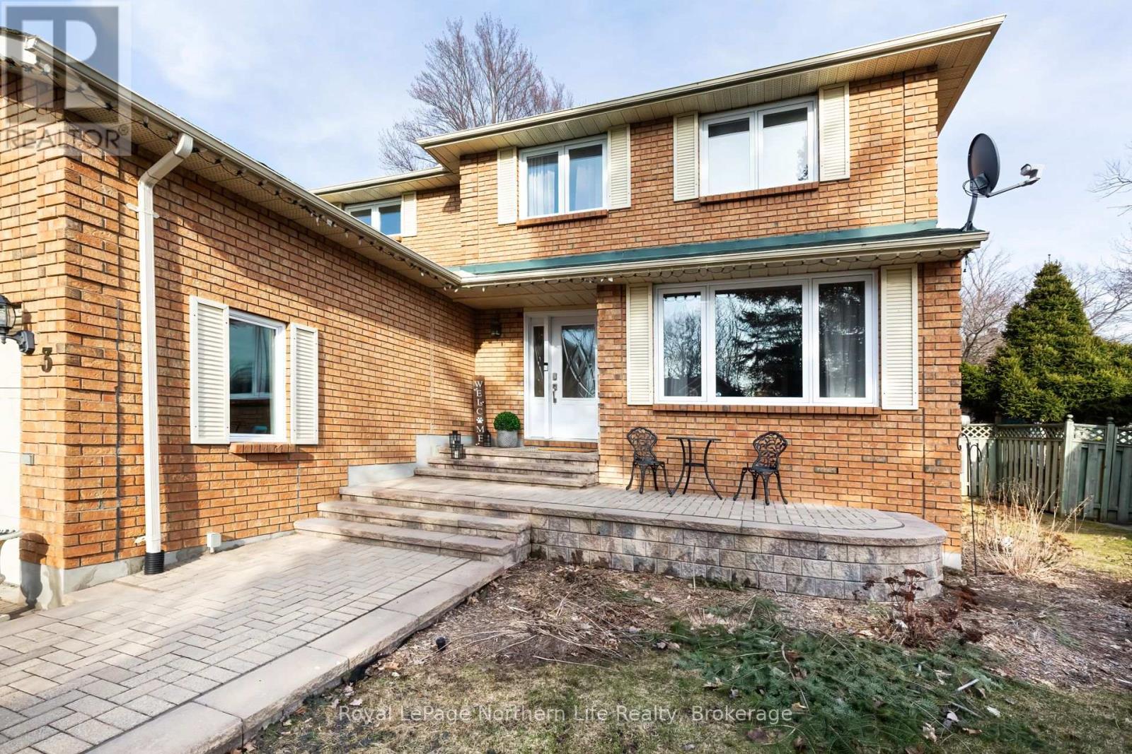 Property at 3 CANTERBURY CRESCENT image 3