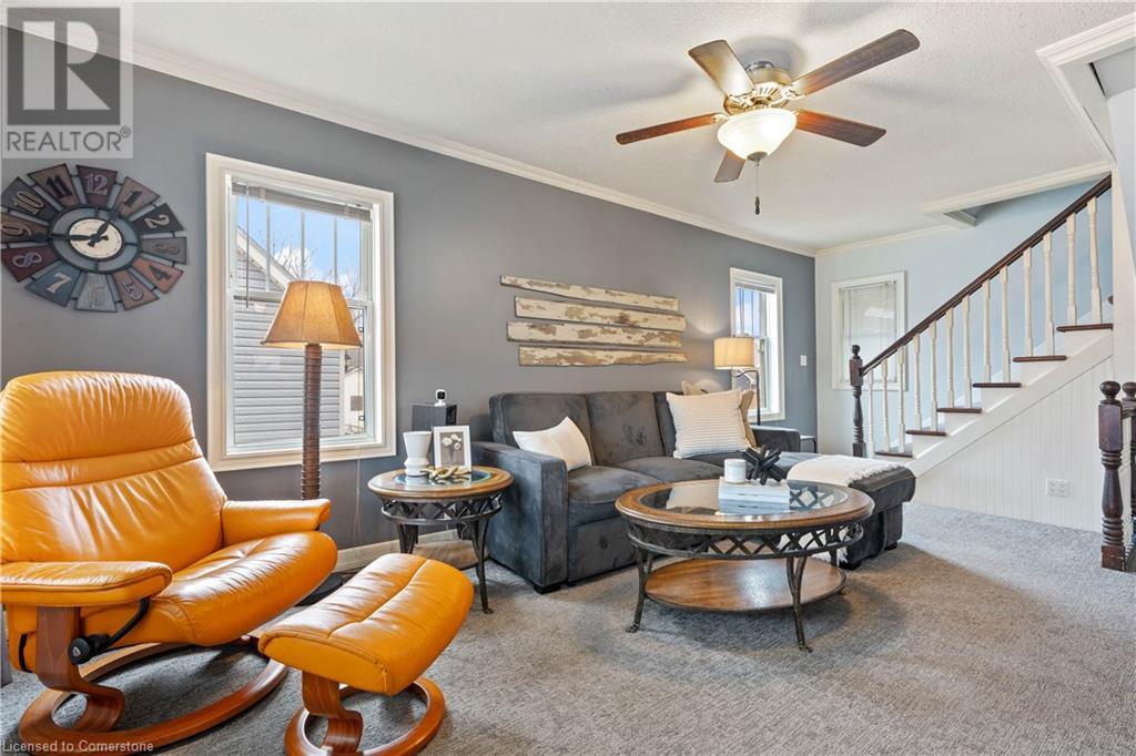 Property at 108 NELSON Street E image 5