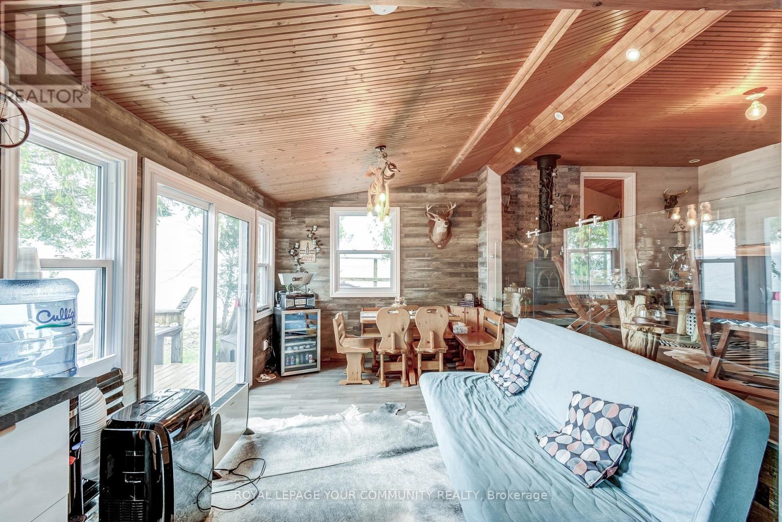 1637 Chief Joseph Snake Road, Georgina Islands (Georgina Island), Ontario  L0E 1R0 - Photo 8 - N12129696