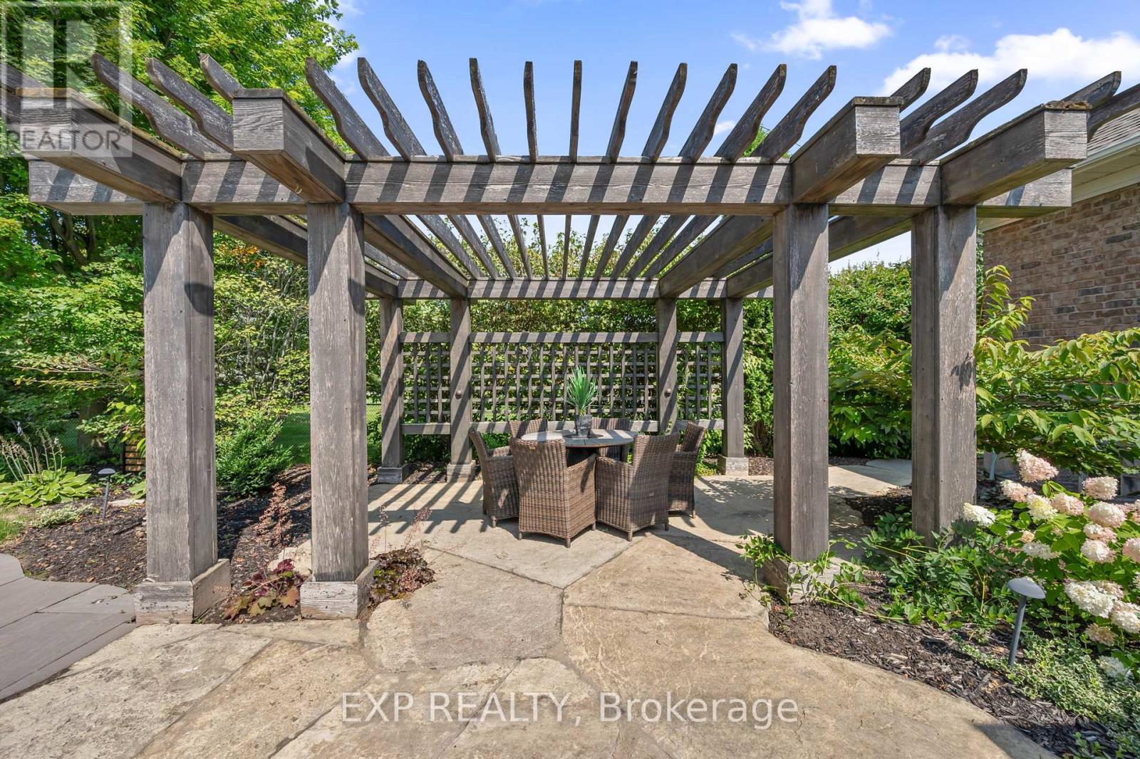 53 Country Club Crescent, Uxbridge, Ontario  L9P 0B8 - Photo 37 - N12129711