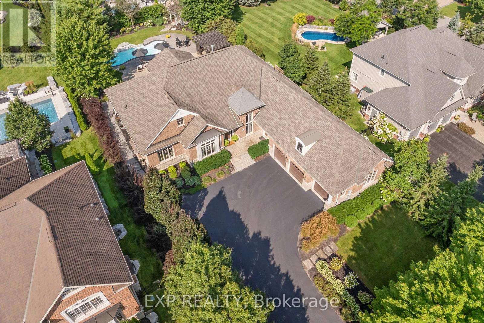 53 Country Club Crescent, Uxbridge, Ontario  L9P 0B8 - Photo 4 - N12129711