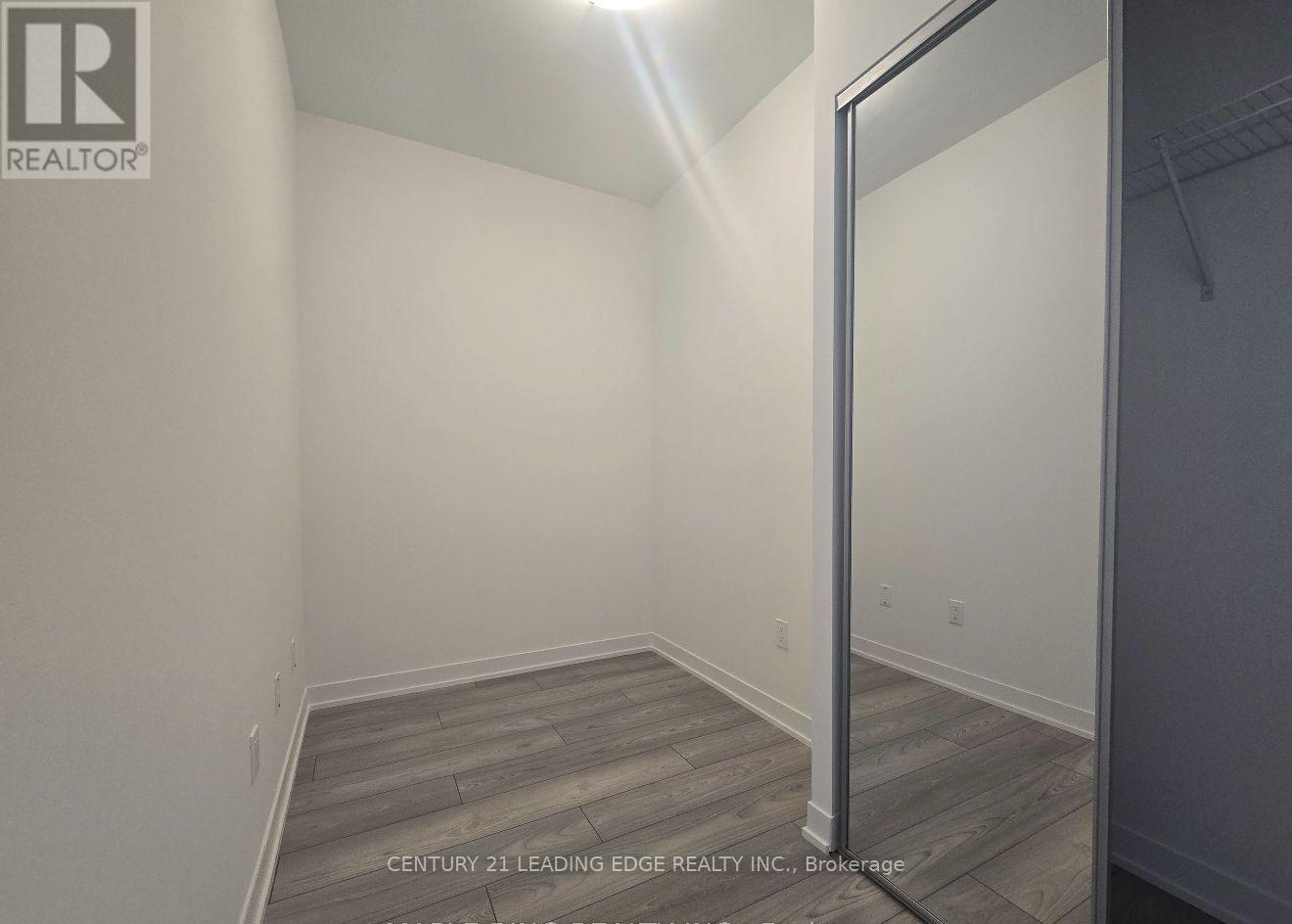 2426 - 498 Caldari Road, Vaughan, Ontario  L4K 0R4 - Photo 13 - N12129734