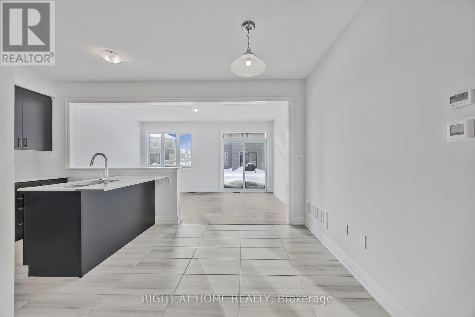 Property at 52 DEL RAY CRESCENT image 4