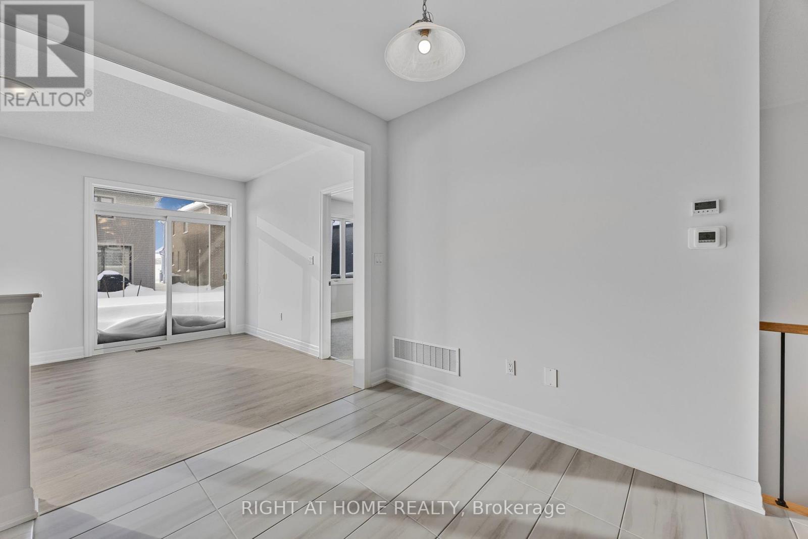 Property at 52 DEL RAY CRESCENT image 5