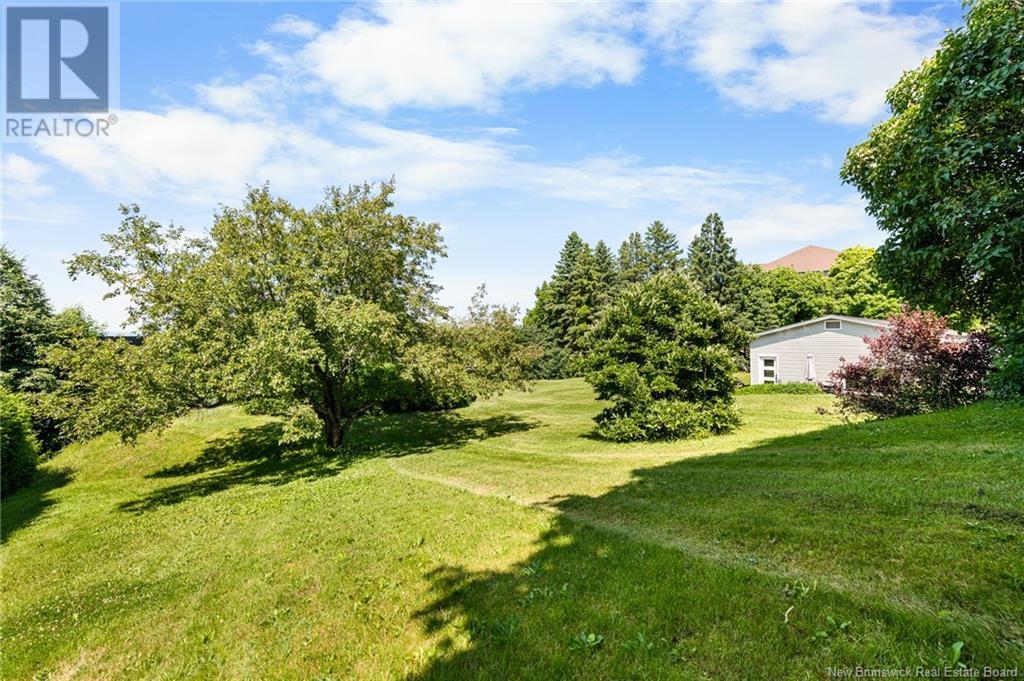Property at 8 Fairway Boulevard image 3