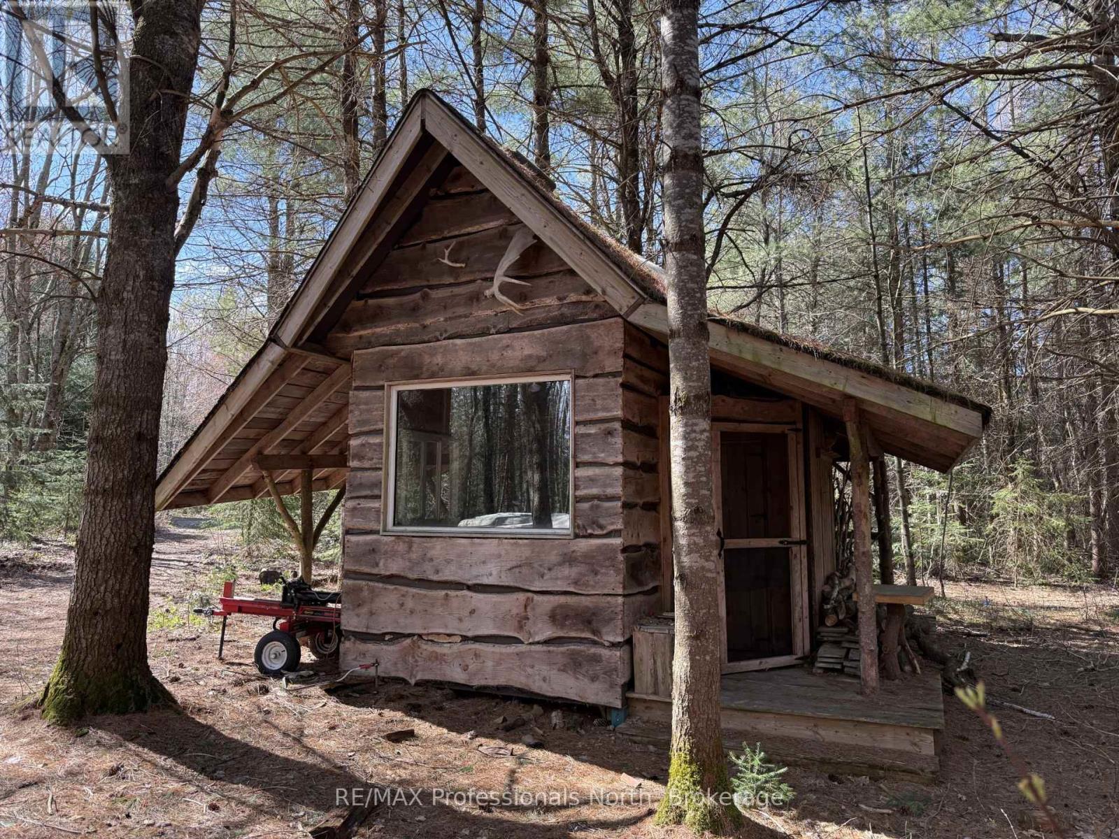 649 Yearley Road, Huntsville (Stisted), Ontario  P0B 1M0 - Photo 46 - X12128560