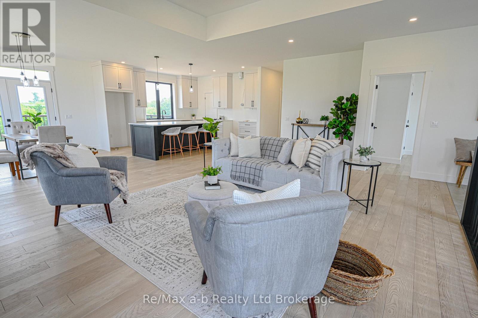 54 Herb Street, Norwich, Ontario  N0J 1P0 - Photo 15 - X12075006
