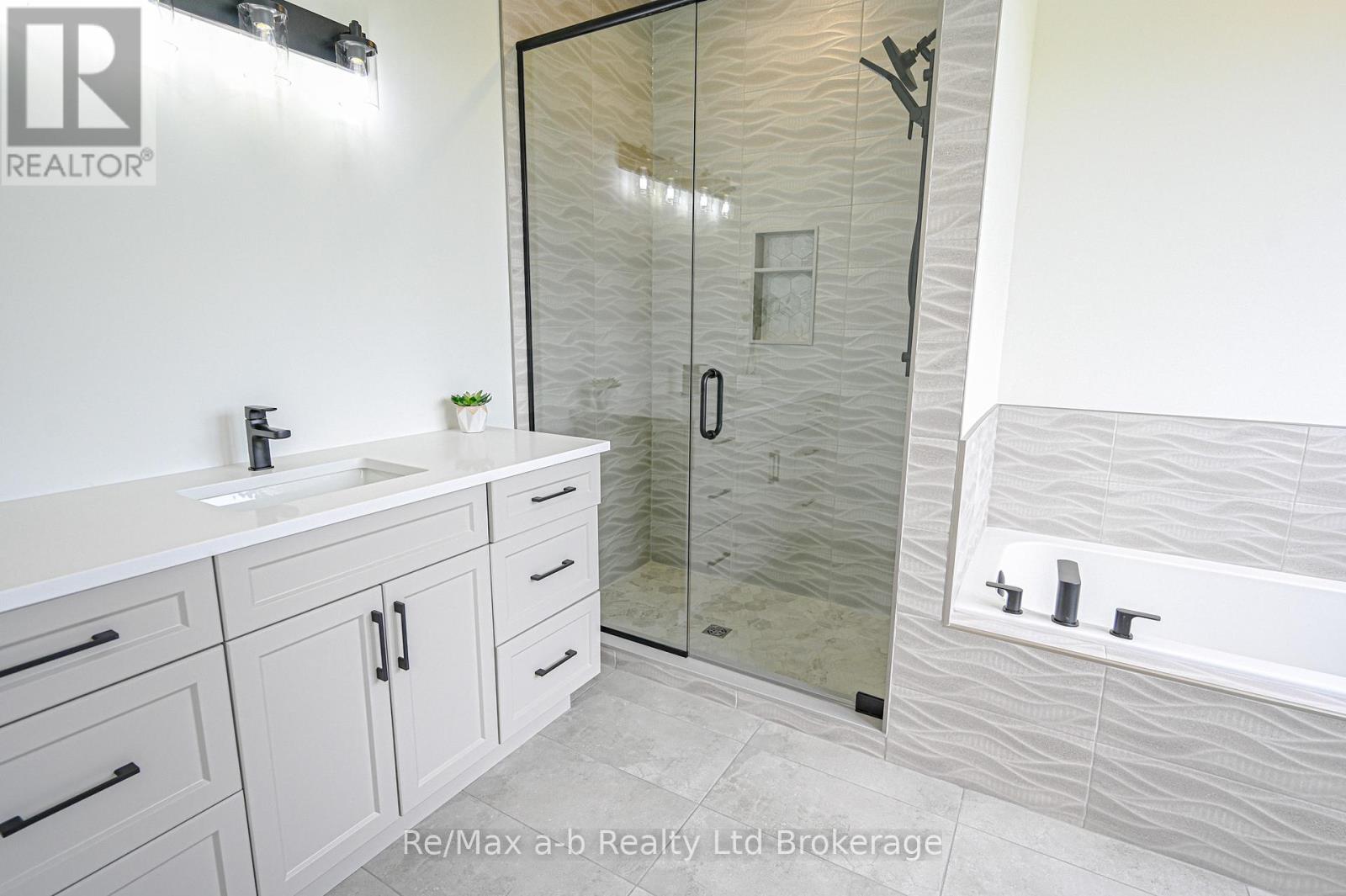 54 Herb Street, Norwich, Ontario  N0J 1P0 - Photo 29 - X12075006