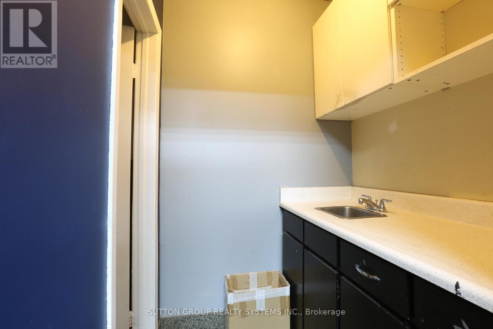 12 - 2266 Drew Road, Mississauga, Ontario  L5S 1B1 - Photo 8 - W12129716
