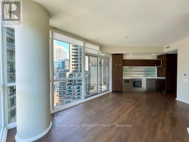 2002 - 45 Charles Street E, Toronto, Ontario  M4Y 0B8 - Photo 12 - C12123738