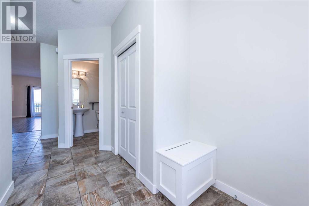 Property at 96 Cougar Ridge Landing SW image 3