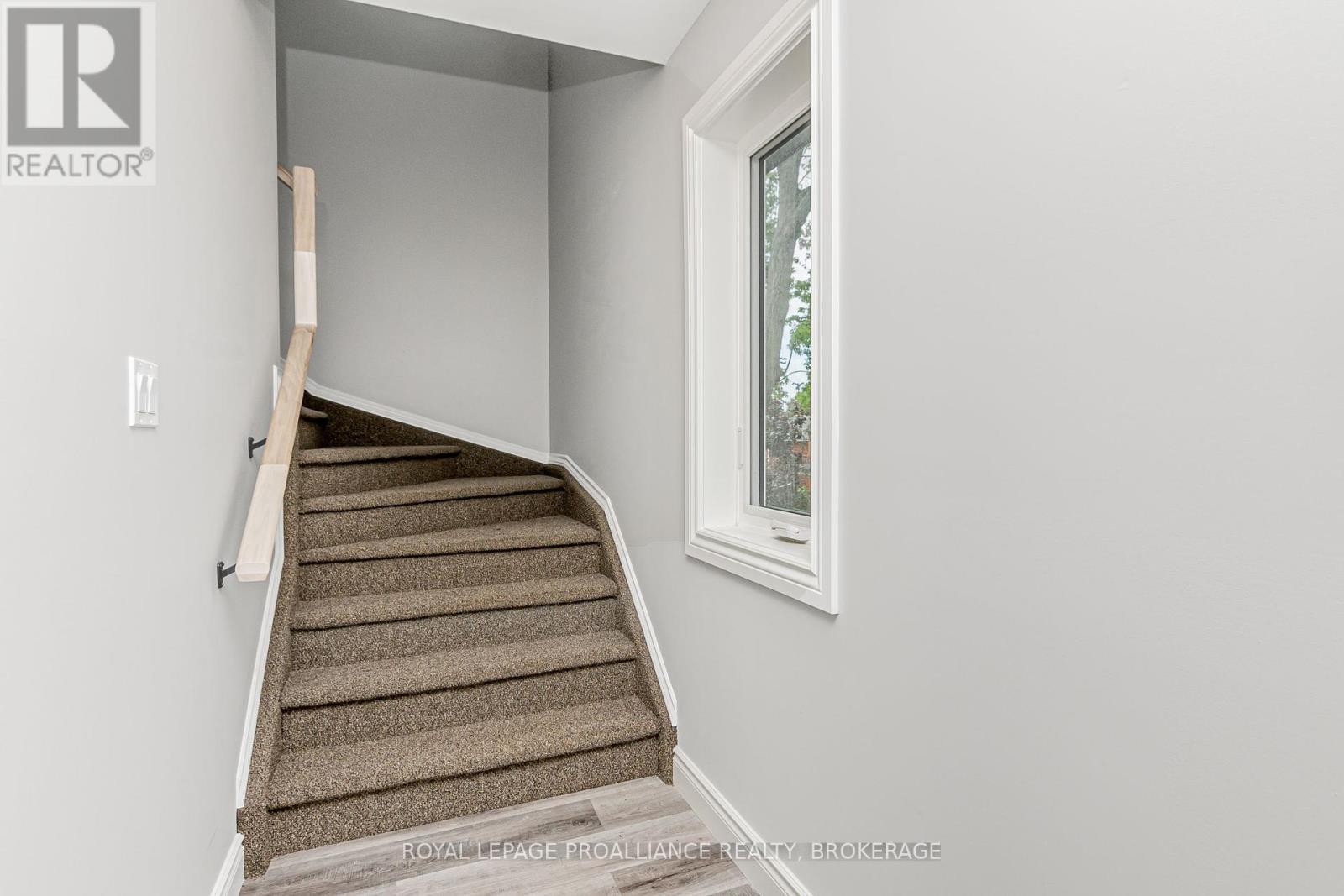 39 Ellerbeck Street, Kingston, Ontario  K7L 4H5 - Photo 26 - X12129847