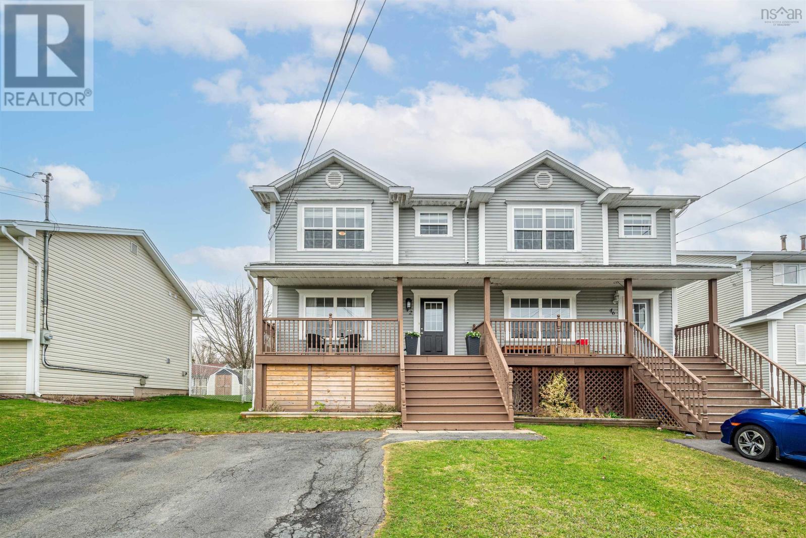 Property at 42 Batten cres. image 2