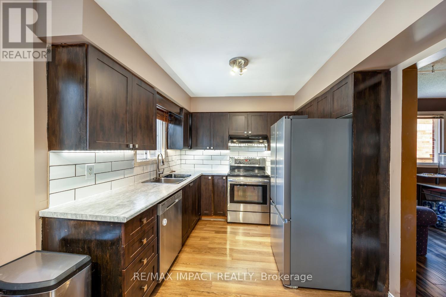 319 Sandringham Drive, Clarington, Ontario  L1E 3A7 - Photo 10 - E12129922