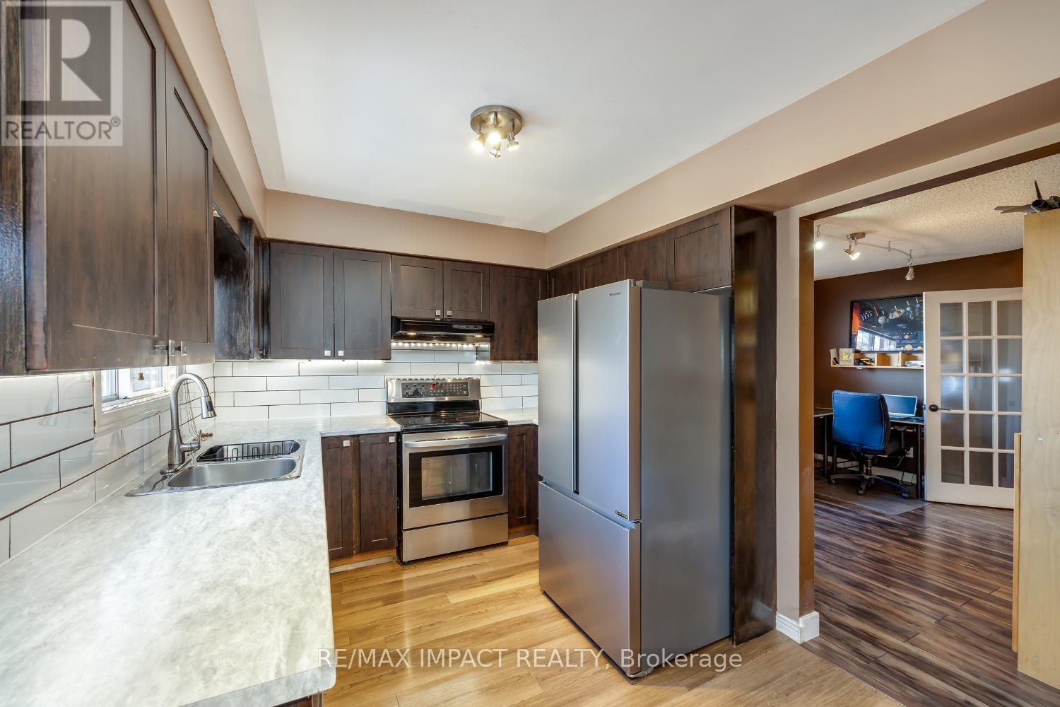 319 Sandringham Drive, Clarington, Ontario  L1E 3A7 - Photo 12 - E12129922