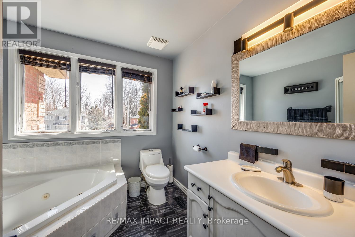 319 Sandringham Drive, Clarington, Ontario  L1E 3A7 - Photo 21 - E12129922