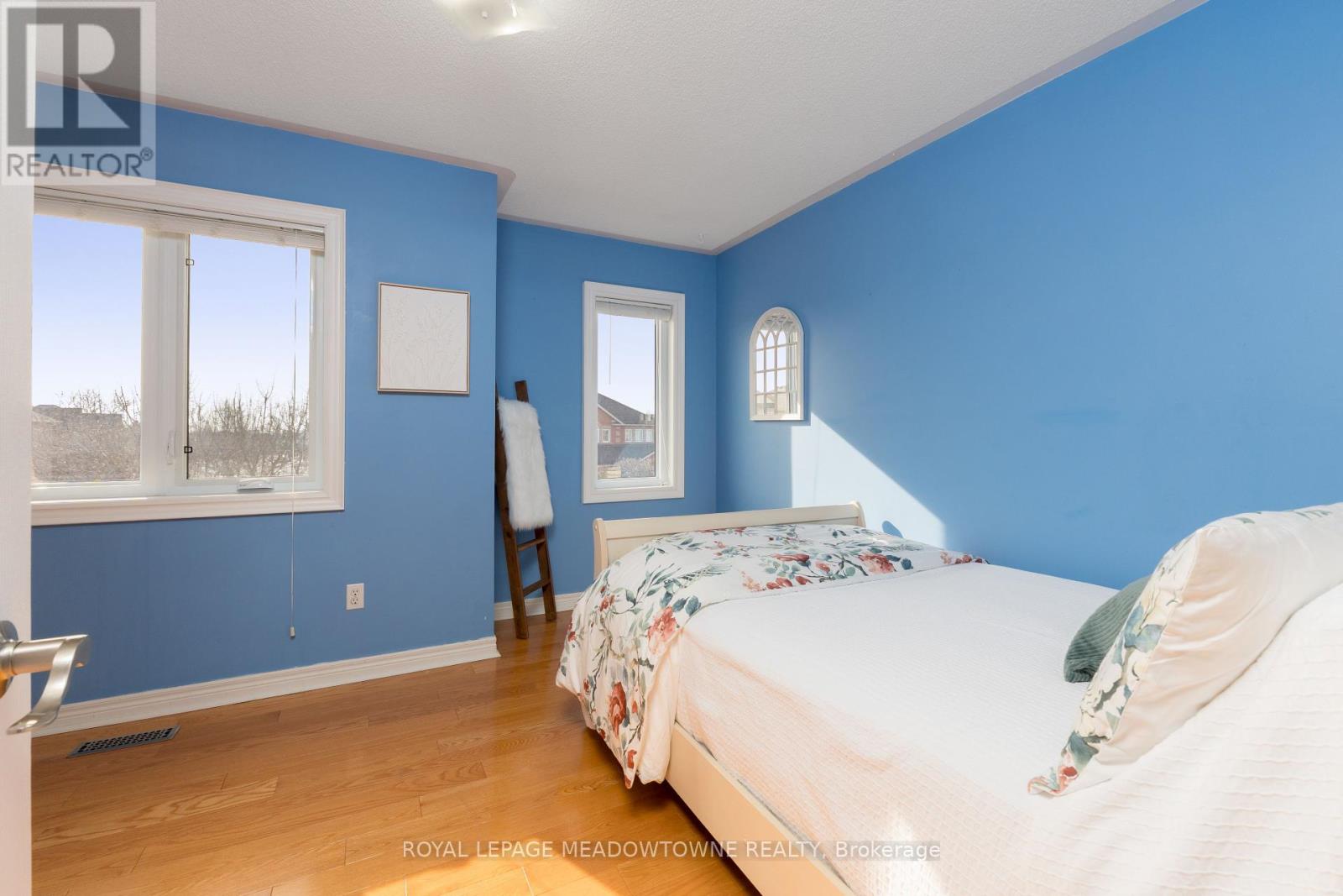 110 Mowat Crescent, Halton Hills, Ontario  L7G 6C8 - Photo 22 - W12112805