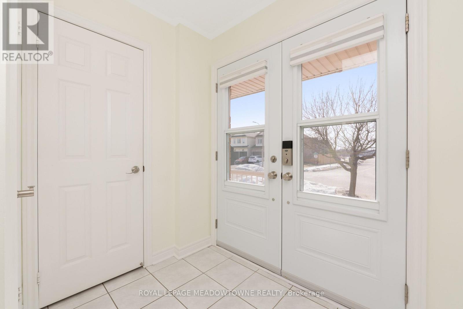Property at 110 MOWAT CRESCENT image 4