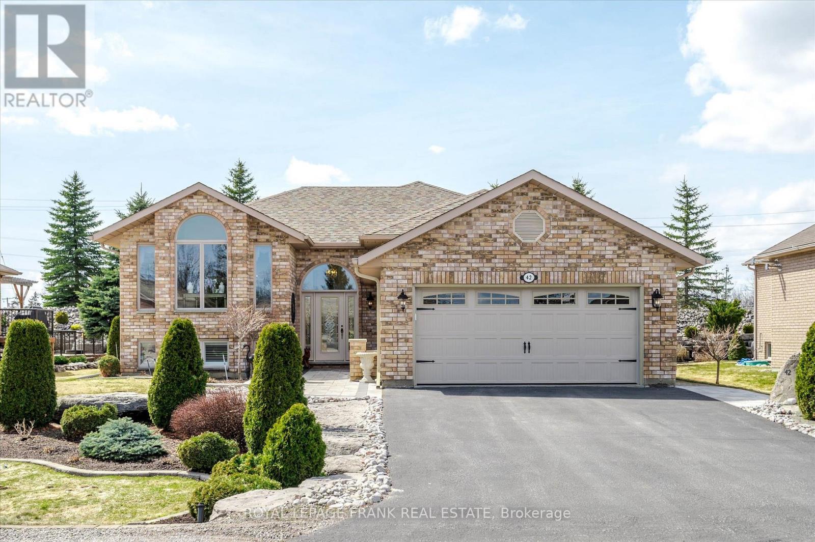 Property at 42 HUNTINGWOOD CRESCENT image 1