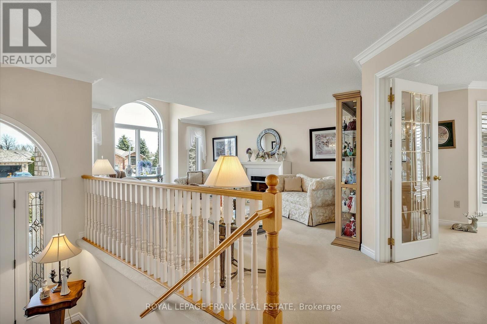 Property at 42 HUNTINGWOOD CRESCENT image 3