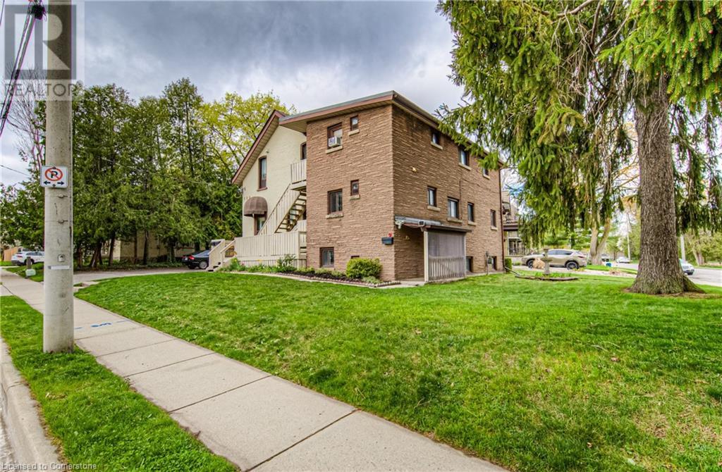 Property at 126 DAVID Street image 3