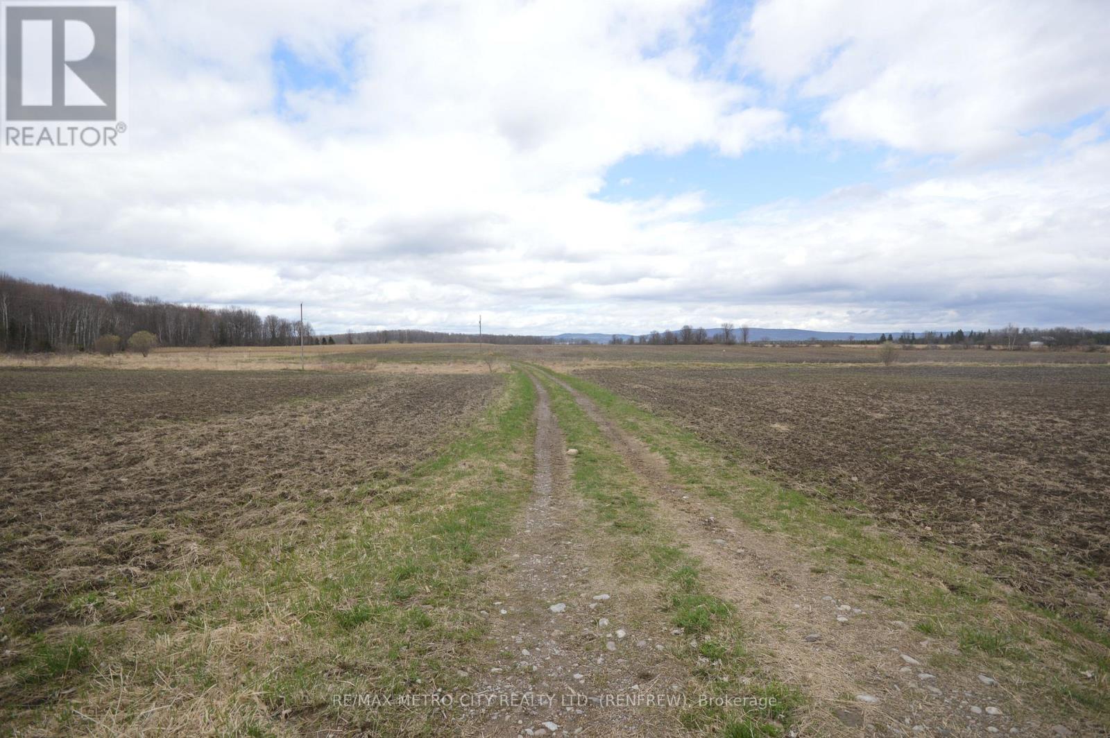 1470 Bromley Line, Whitewater Region, Ontario  K0J 2L0 - Photo 1 - X12129783