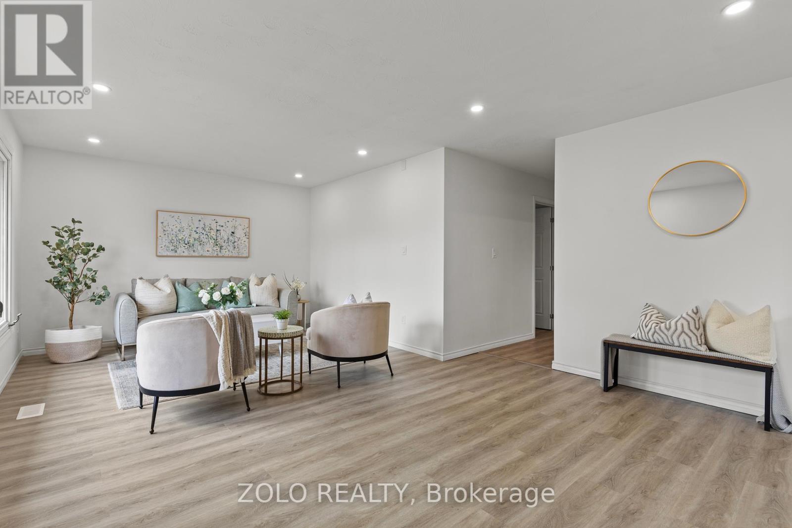 Property at 215 MACKENZIE CRESCENT image 2