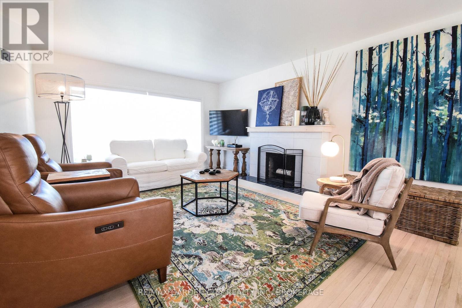 Property at 14 ELMRIDGE DRIVE image 4