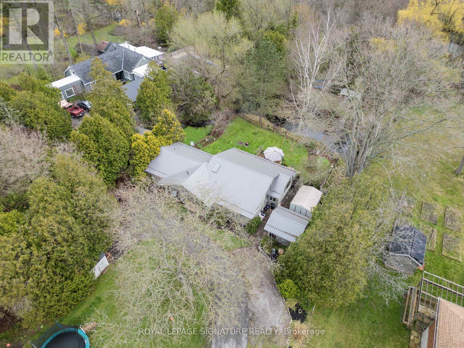 Property at 425 NORFOLK STREET S image 4