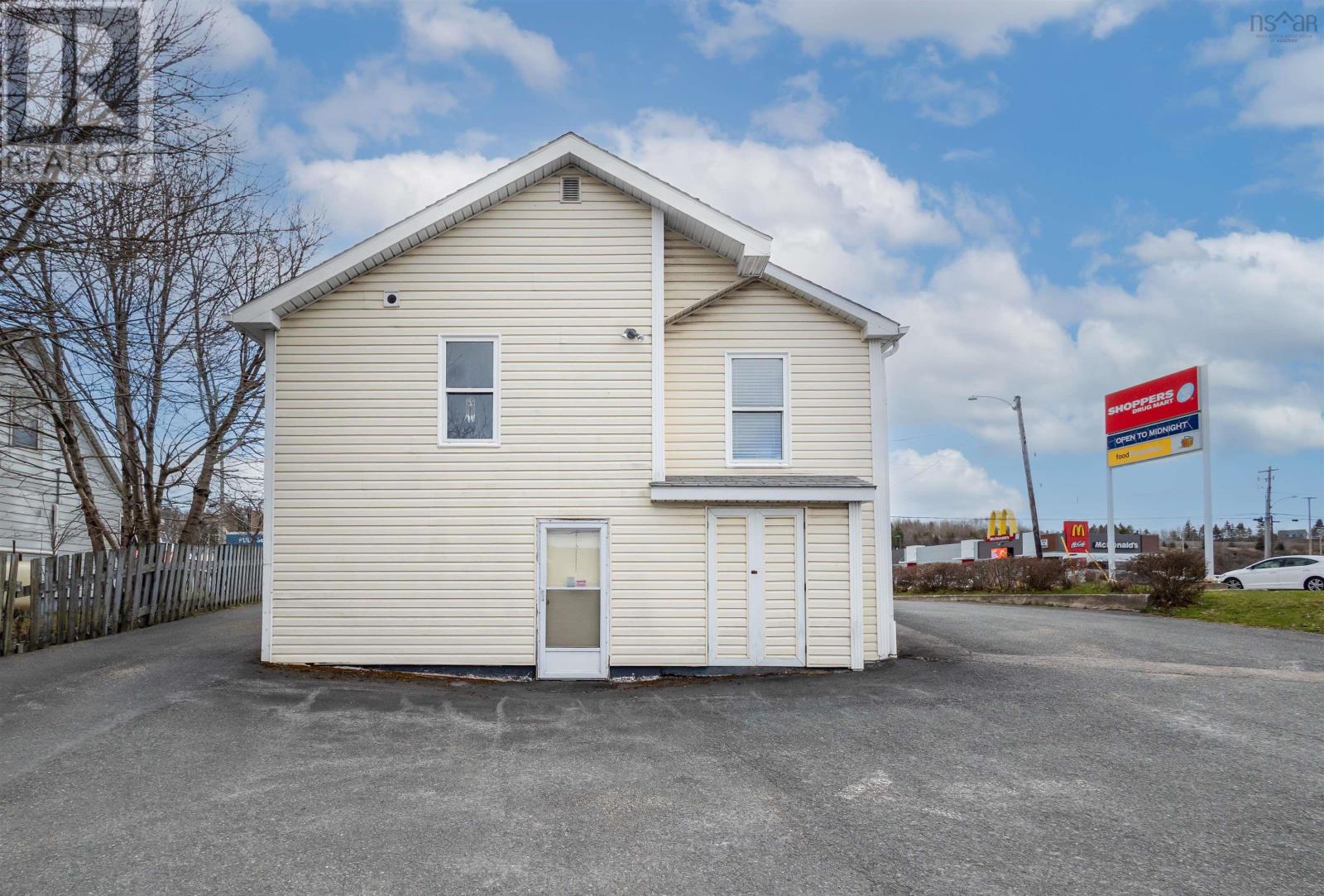 1154 Kings Road, Sydney, Nova Scotia  B1S 1C9 - Photo 4 - 202510078