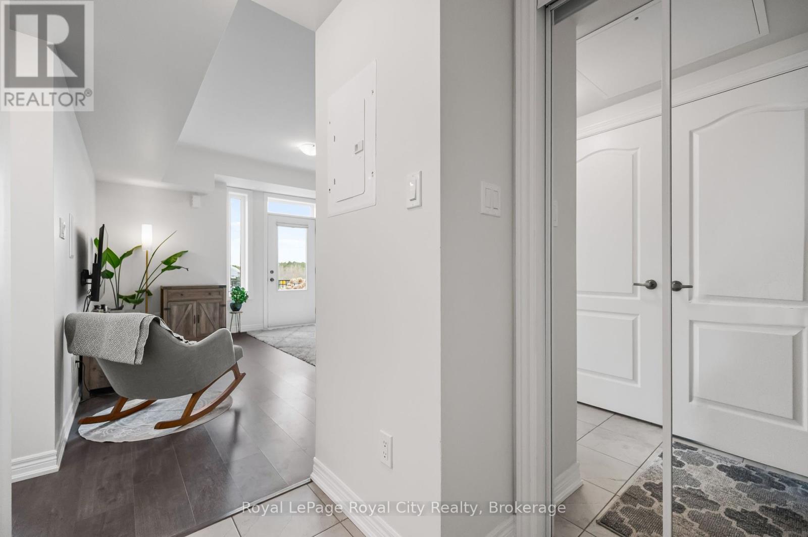 2 - 126 Watson Parkway N, Guelph, Ontario  N1E 0P6 - Photo 19 - X12129754
