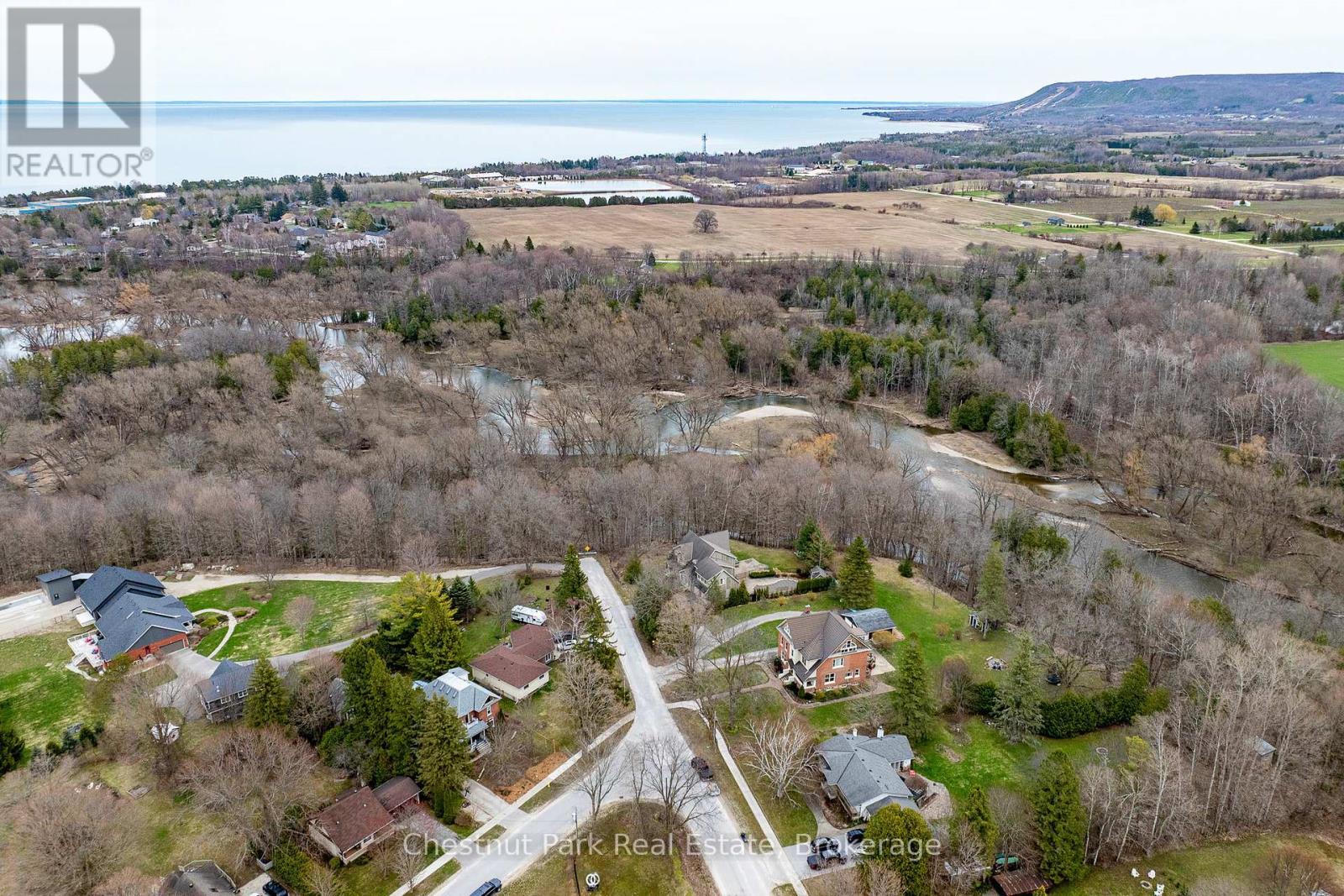 56 Napier Street E, Blue Mountains, Ontario  N0H 2P0 - Photo 32 - X12129990