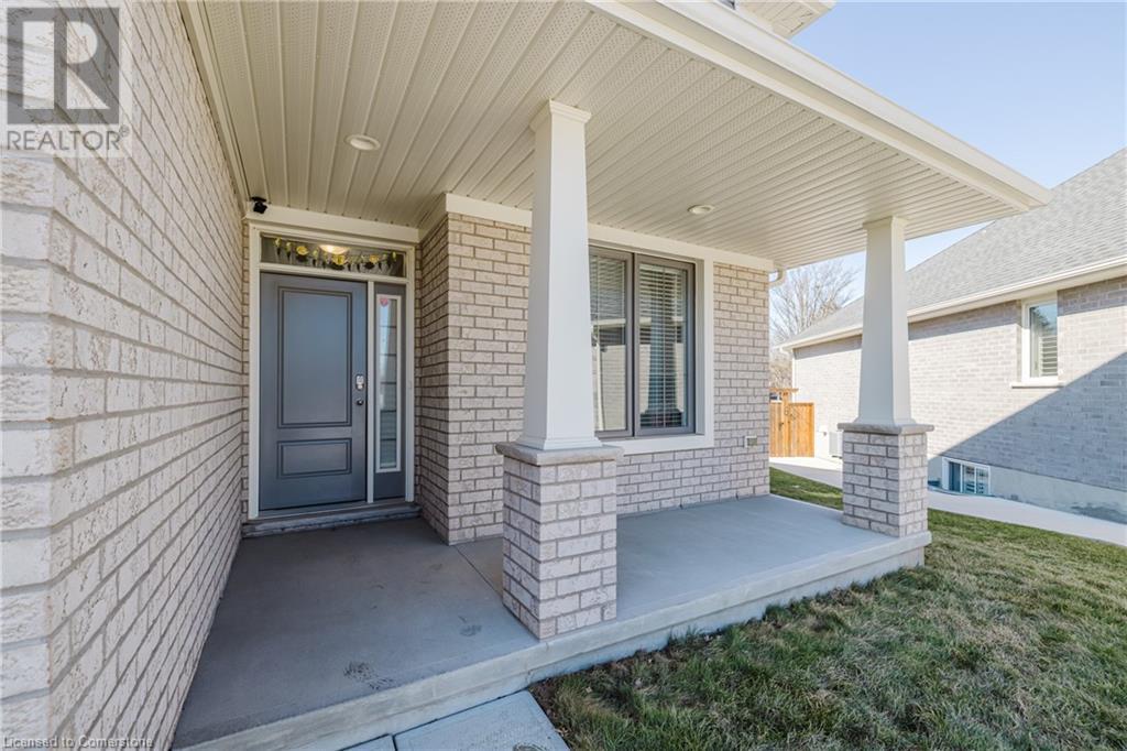 Property at 253 WILSON Avenue image 4