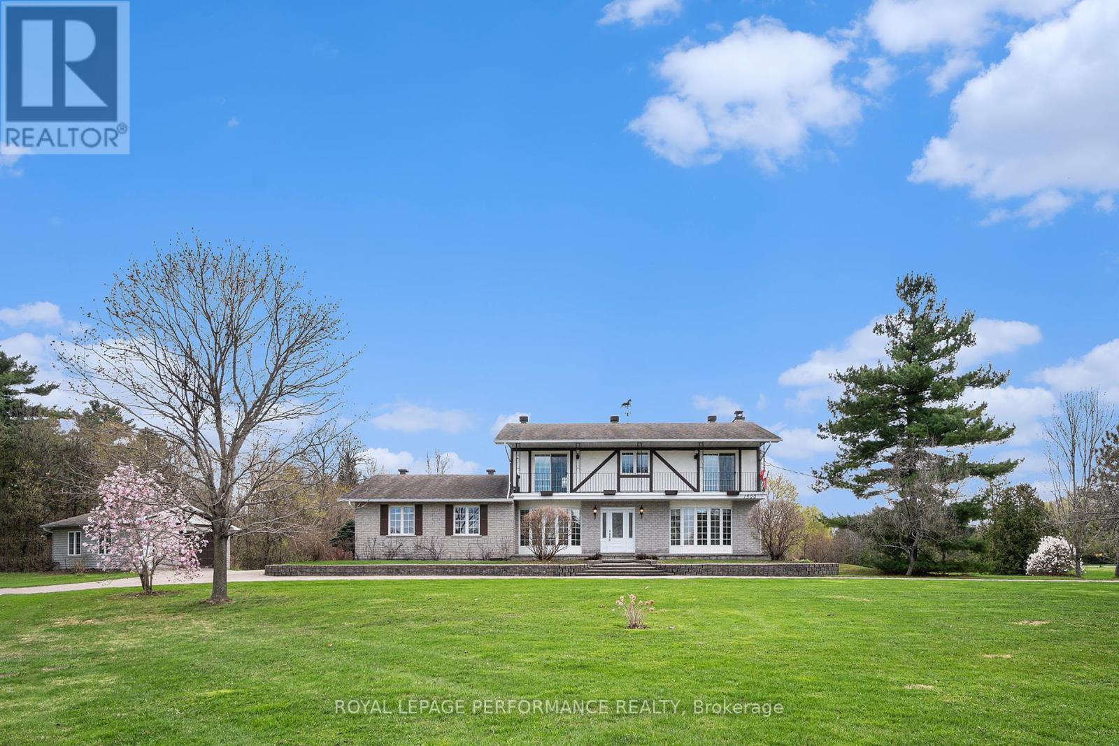 Property at 1500 KINSELLA DRIVE image 3