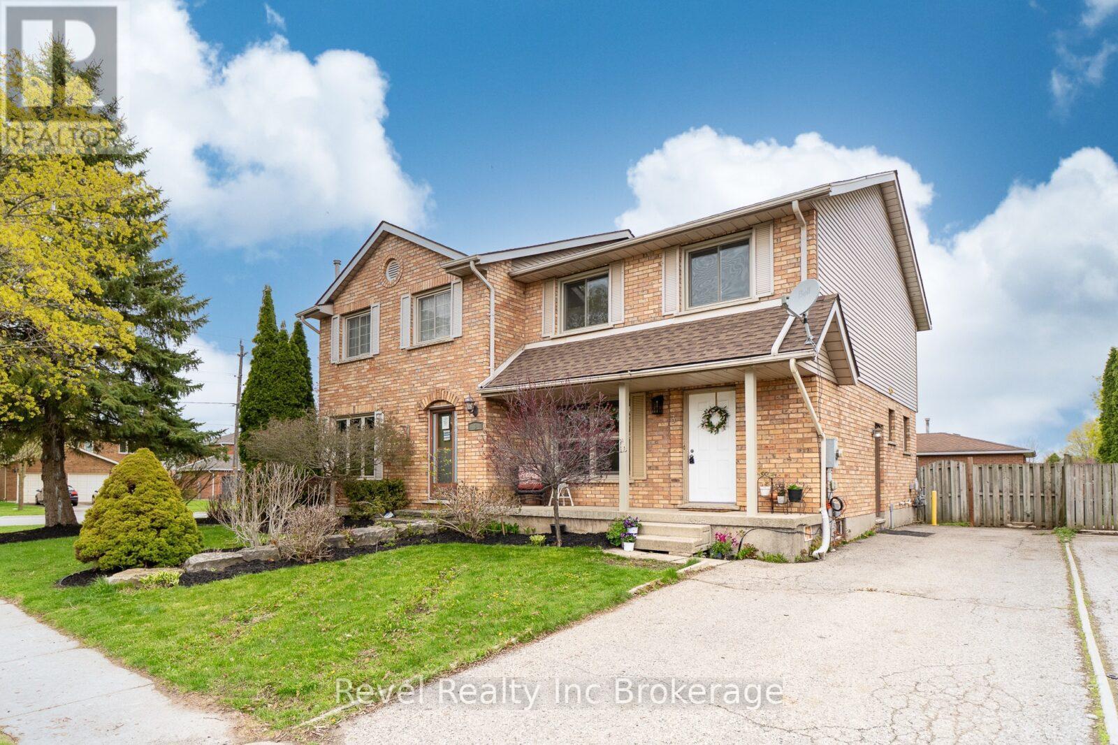 3 CARDINAL DRIVE, Woodstock, Ontario