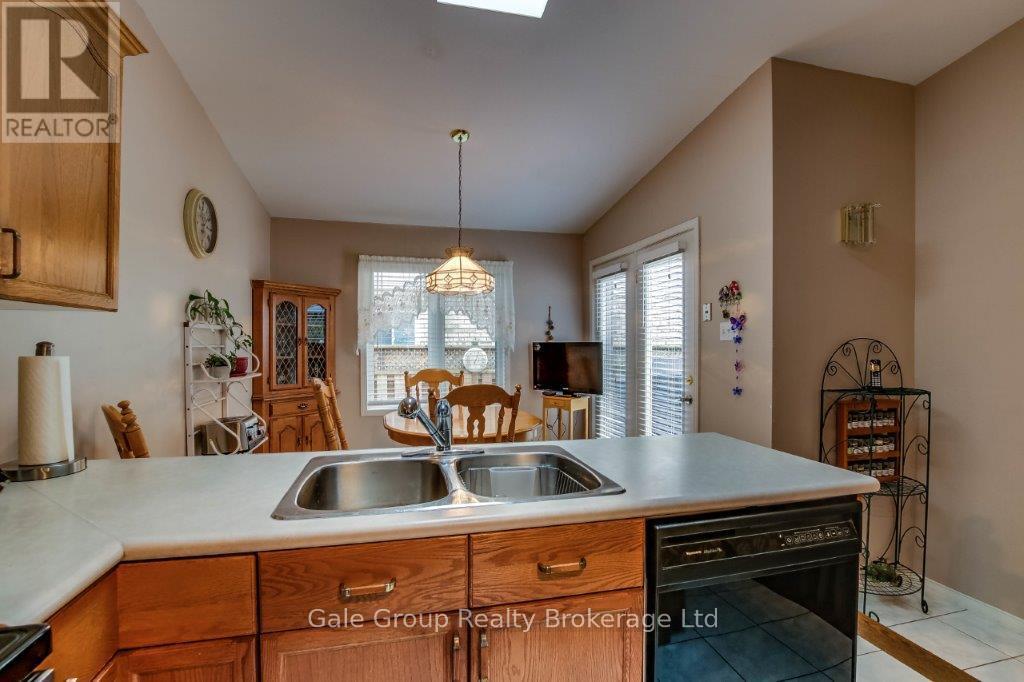 39 Yarmouth Drive, London East, Ontario  N5V 4T8 - Photo 14 - X12129849