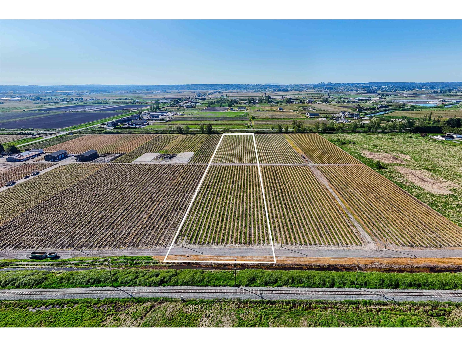 16623 Colebrook Road, Surrey, British Columbia  V3S 0L2 - Photo 2 - R2996904