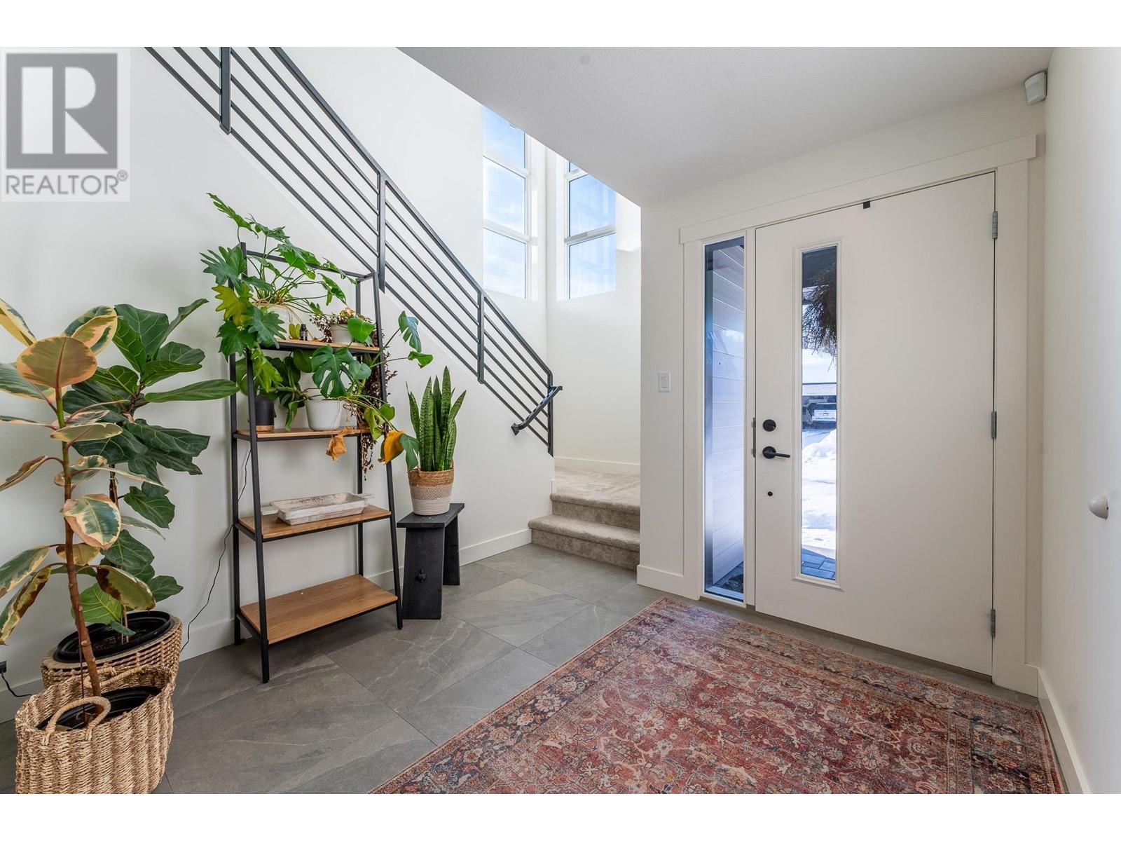 Property at 2834 LINKS DRIVE image 4