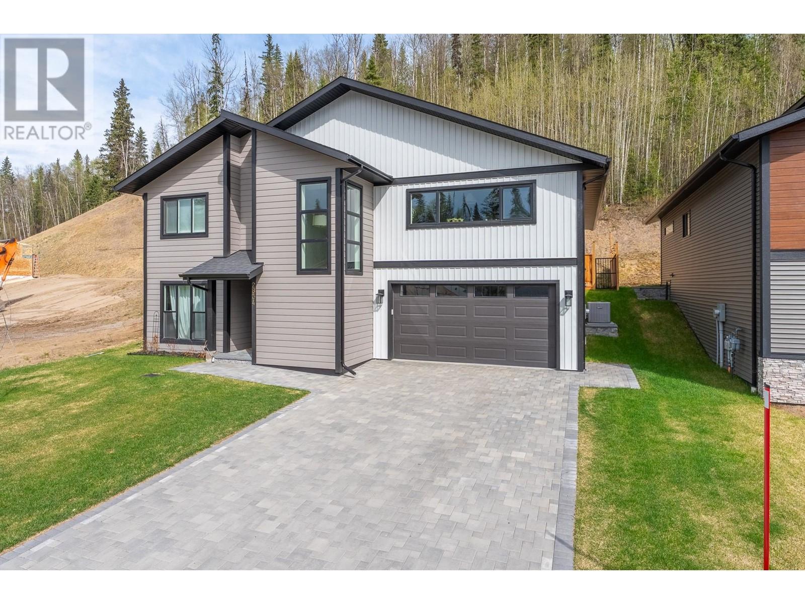Property at 2834 LINKS DRIVE image 2