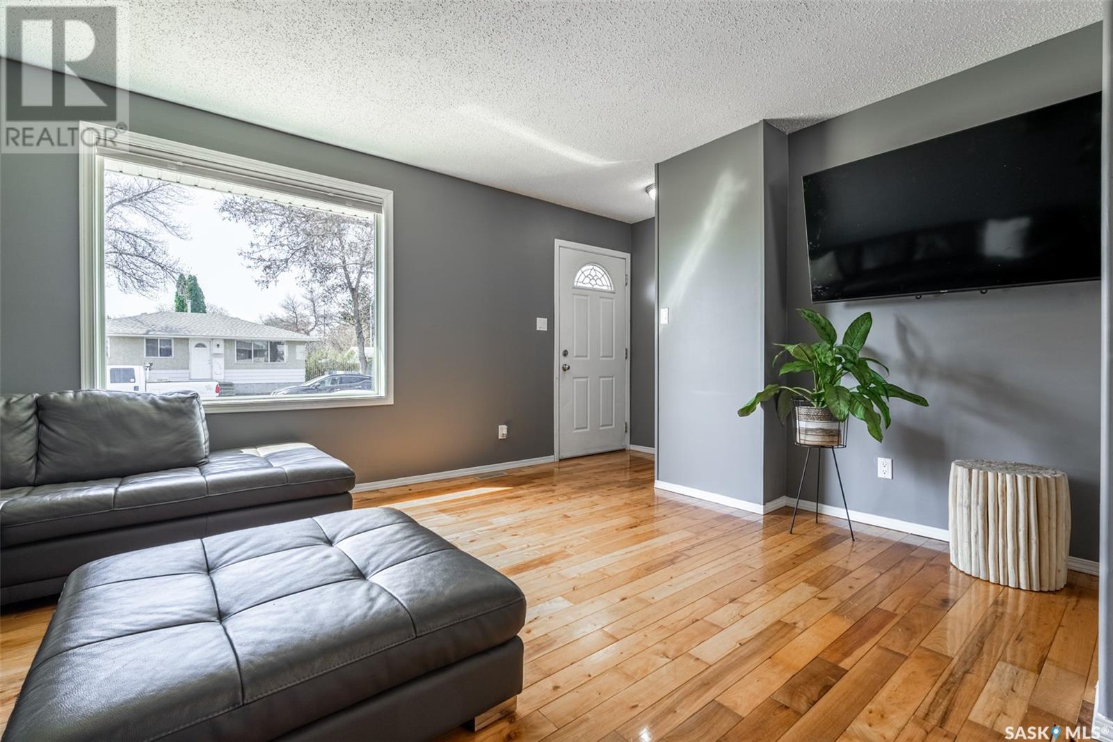 Property at 117 Rita CRESCENT image 5