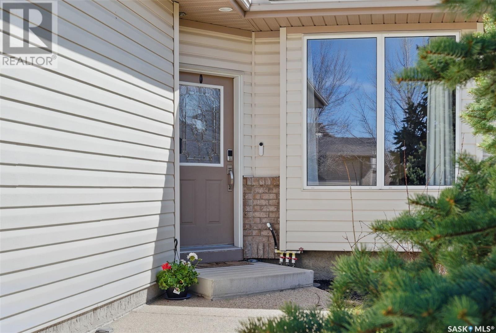 Property at 291 Kucey TERRACE image 3