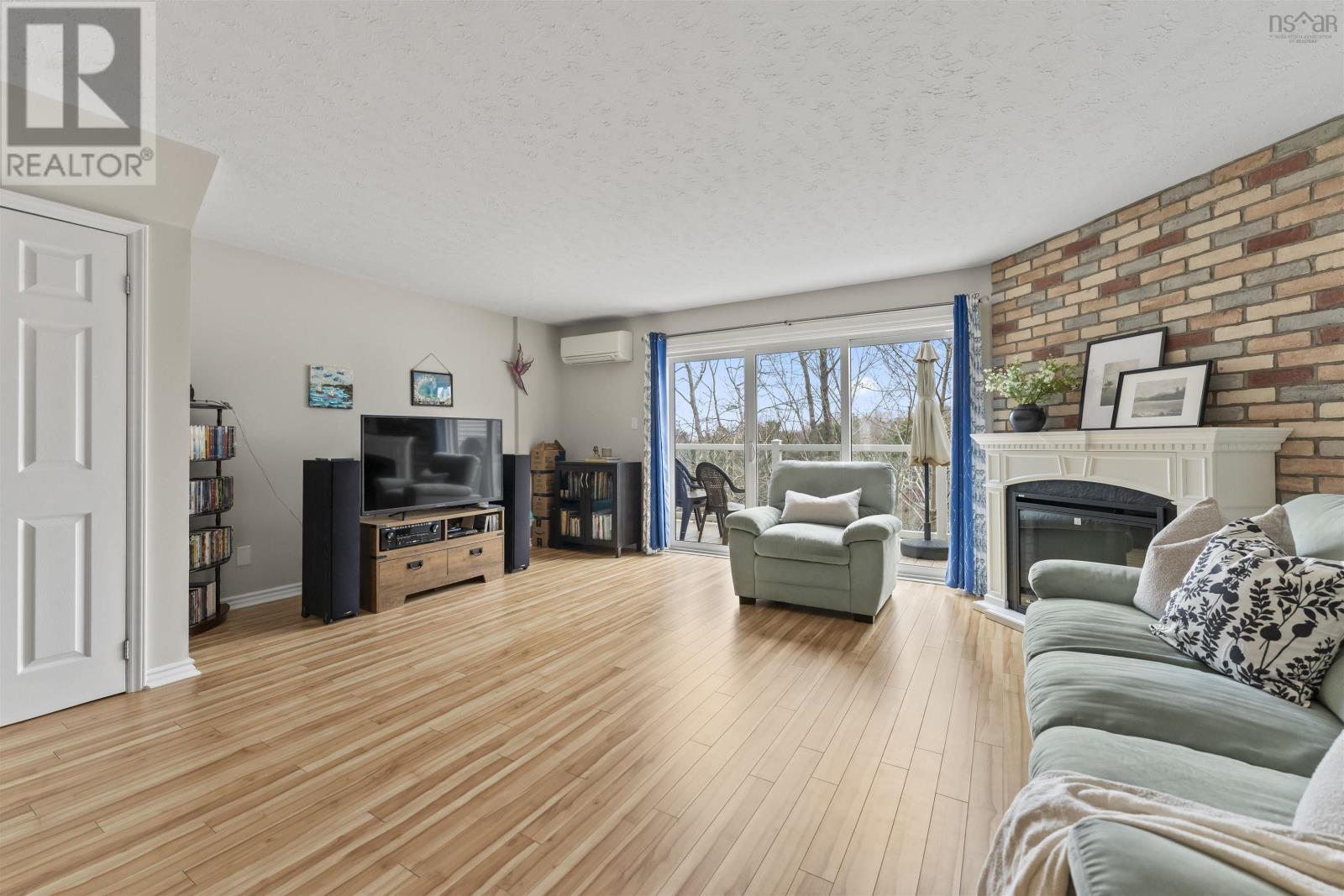130 Rutledge Street, Bedford, Nova Scotia  B4A 1X6 - Photo 3 - 202510082