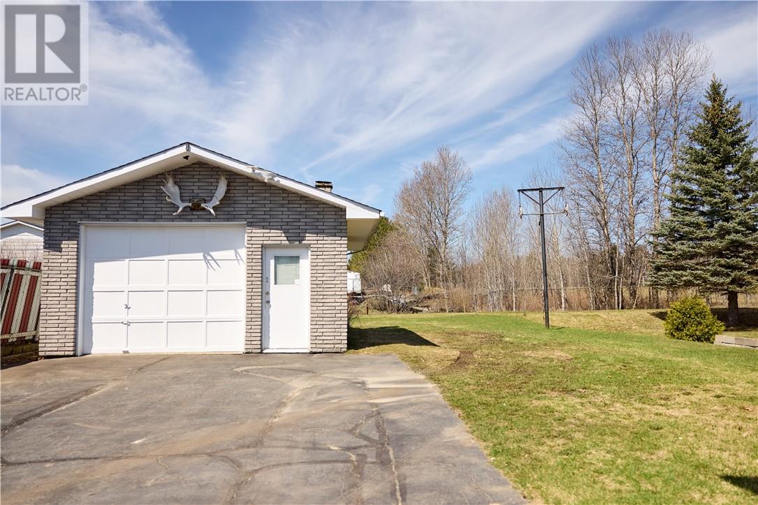 3204 Errington, Chelmsford, Ontario  P0M 1L0 - Photo 30 - 2122093