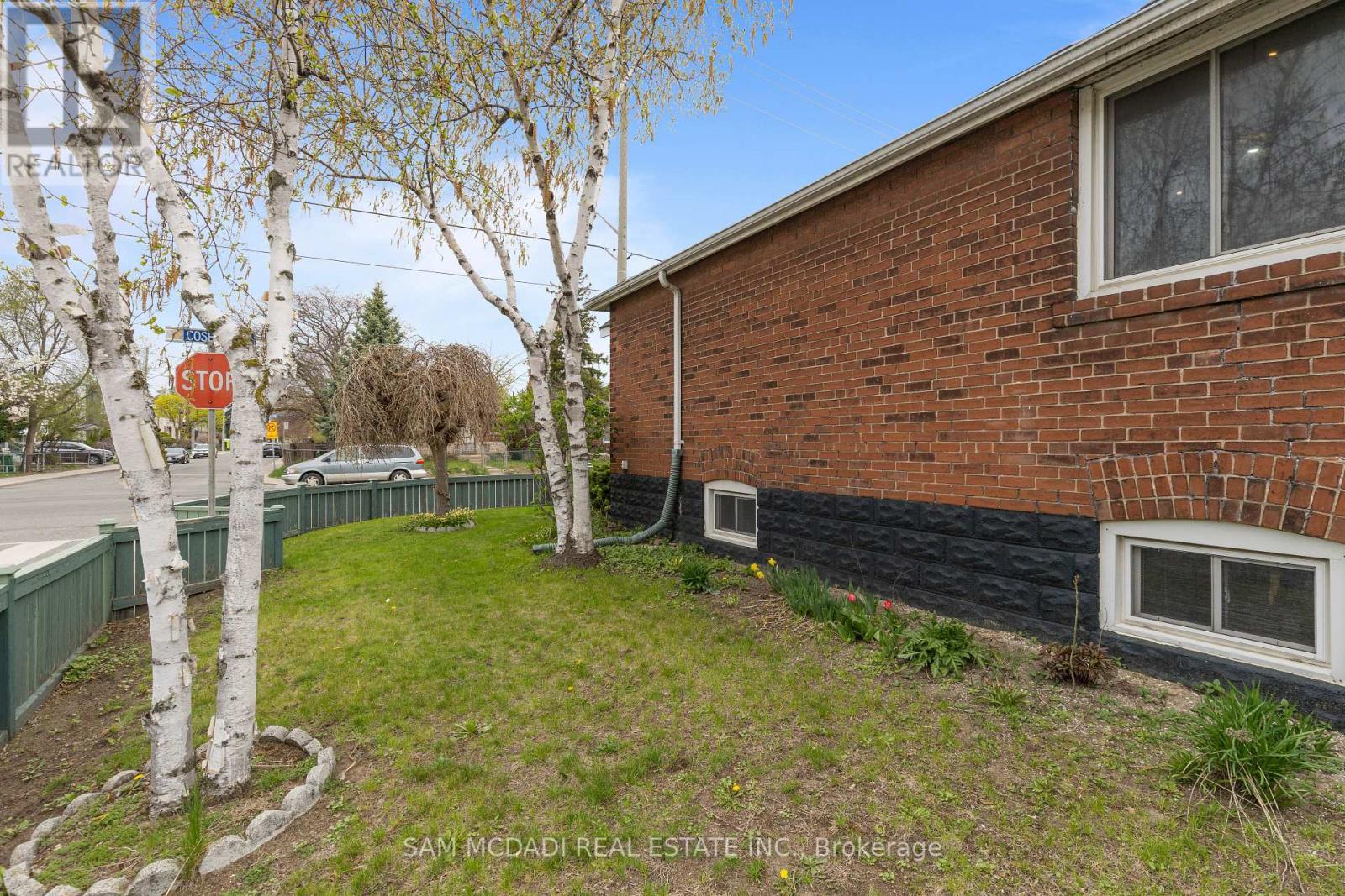 319 Cosburn Avenue, Toronto, Ontario  M4J 2N1 - Photo 37 - E12129831