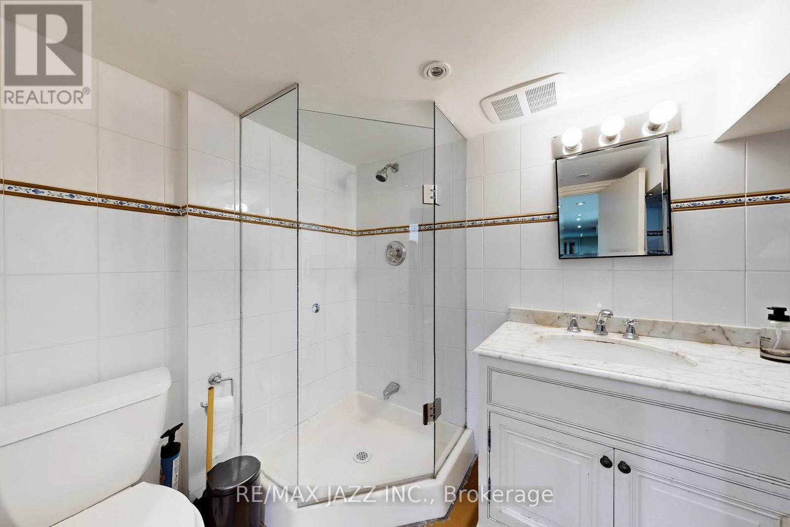 36 Clinton Street, Toronto, Ontario  M6J 2P2 - Photo 20 - C12130047